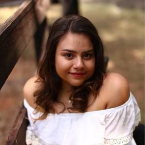 Meet your Posher, Ila